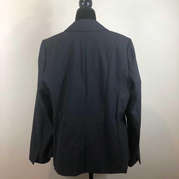 Lane Bryant Gray Striped 2 Button Blazer 18 NWT - Picture 2 of 4